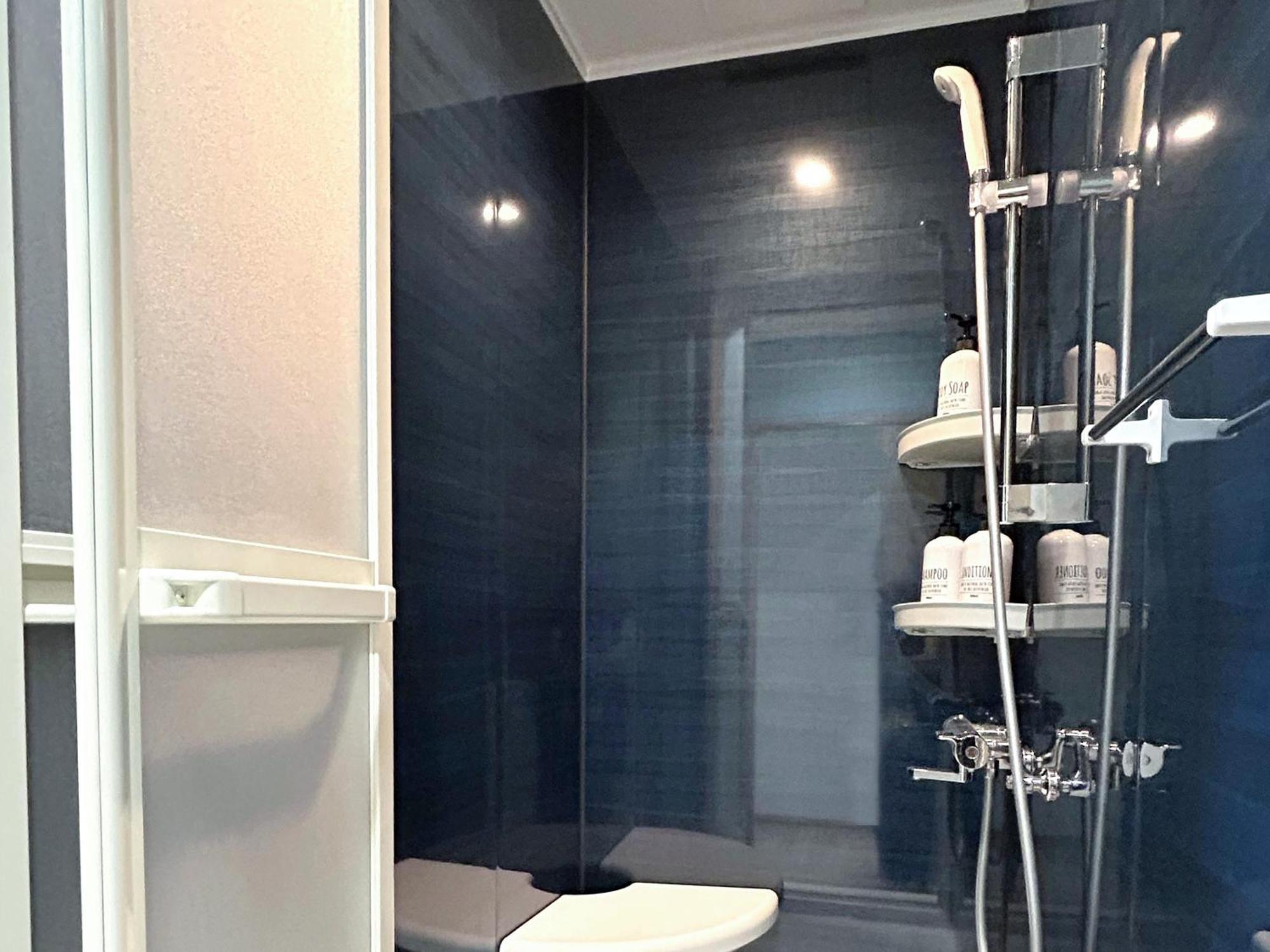 Soumato 2mins Walk To Station 4mins Nanba 25mins Usj Appartement *